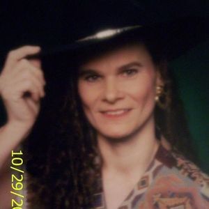 Meet your Posher, Darla crow